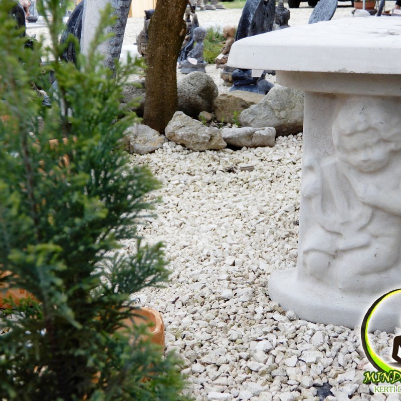 Mindent 'Is' kerti dekoráció 68